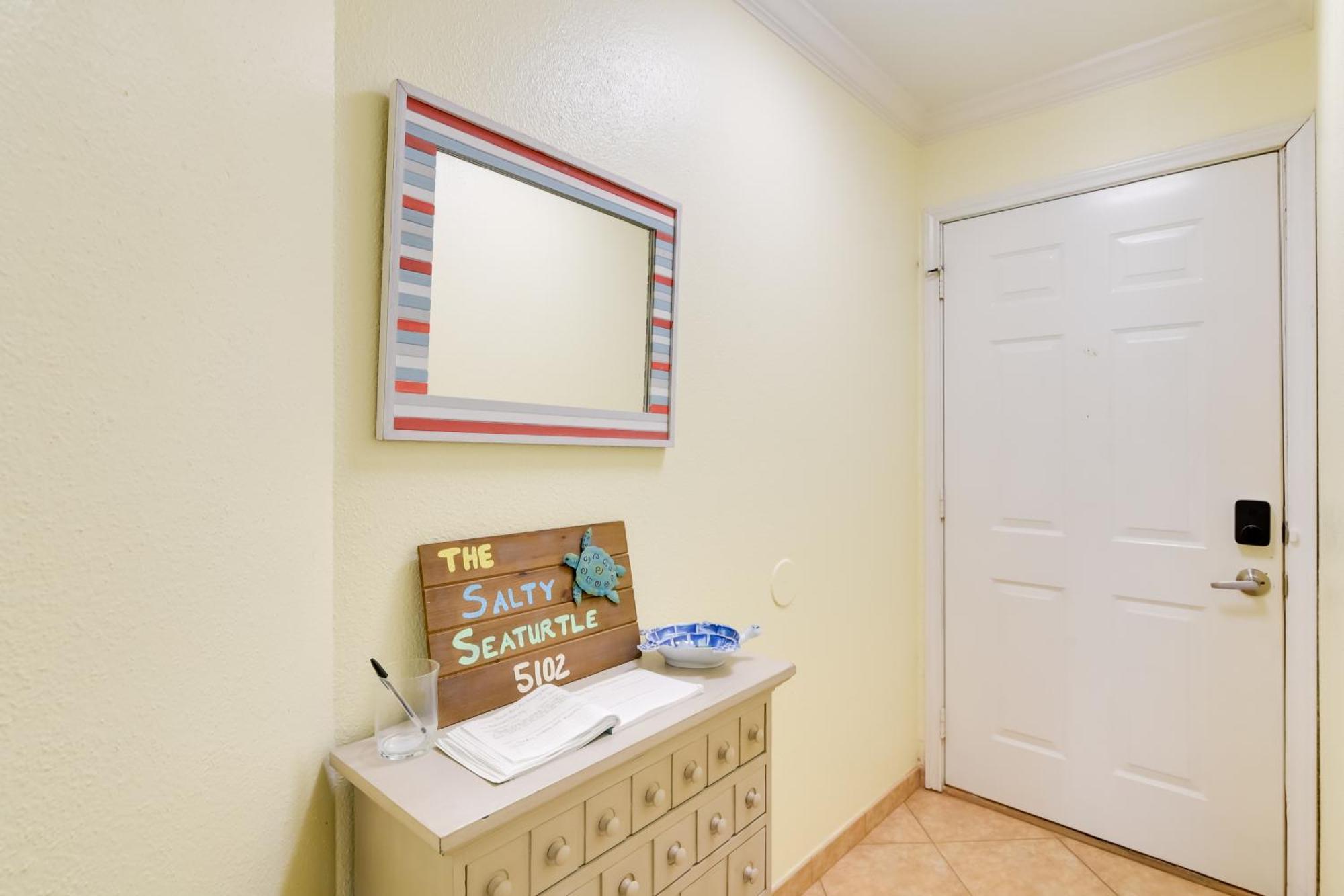 Coastal Galveston Condo Walk To Shoreline! Exterior photo