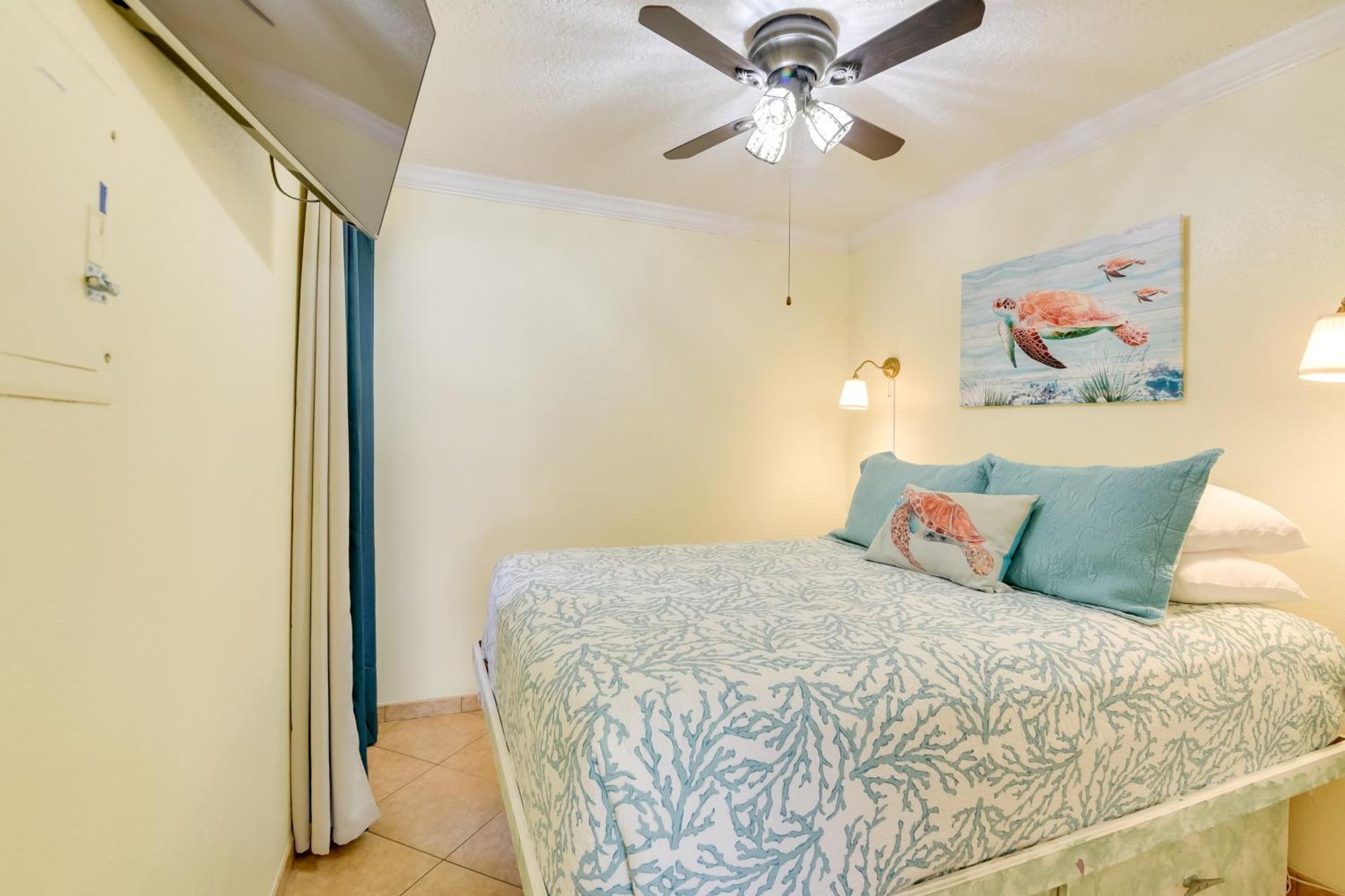 Coastal Galveston Condo Walk To Shoreline! Exterior photo